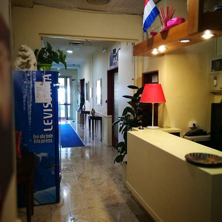 Hotel Riviera ريميني المظهر الخارجي الصورة