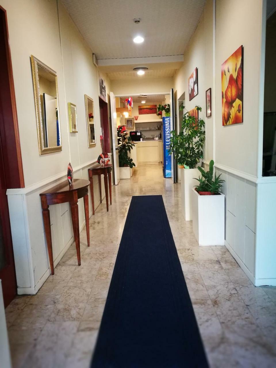 Hotel Riviera ريميني المظهر الخارجي الصورة